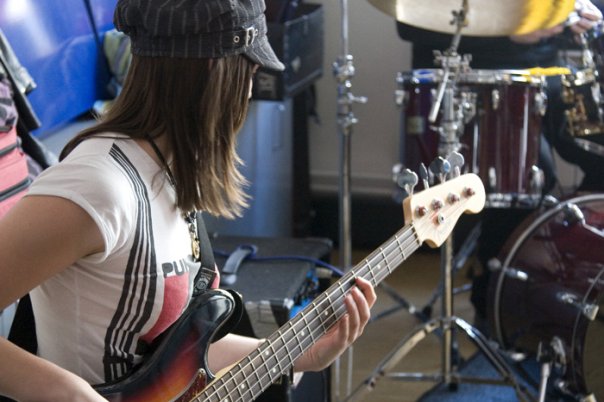 Victoria Smith - Professional Bassist and Bass Guitar Tutor